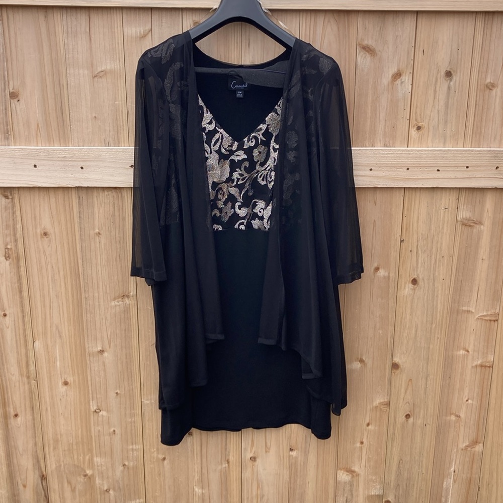 Beautiful dress worn once - size 20w-black and metallic